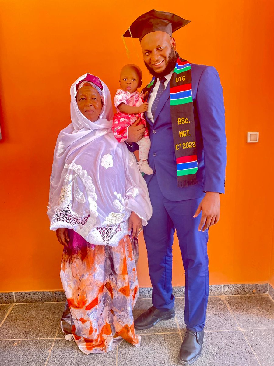 bubacarr_'s tweet photo. Alhamduliala. Bsc Mangement and Finance (Magna Cum Laude). Thanks to my family for the support and a special thanks to my wife @FatoumattaKCha1 for her support through the journey and encouraging me to pursue a Bsc Degree https://t.co/MiZBD3s2vG