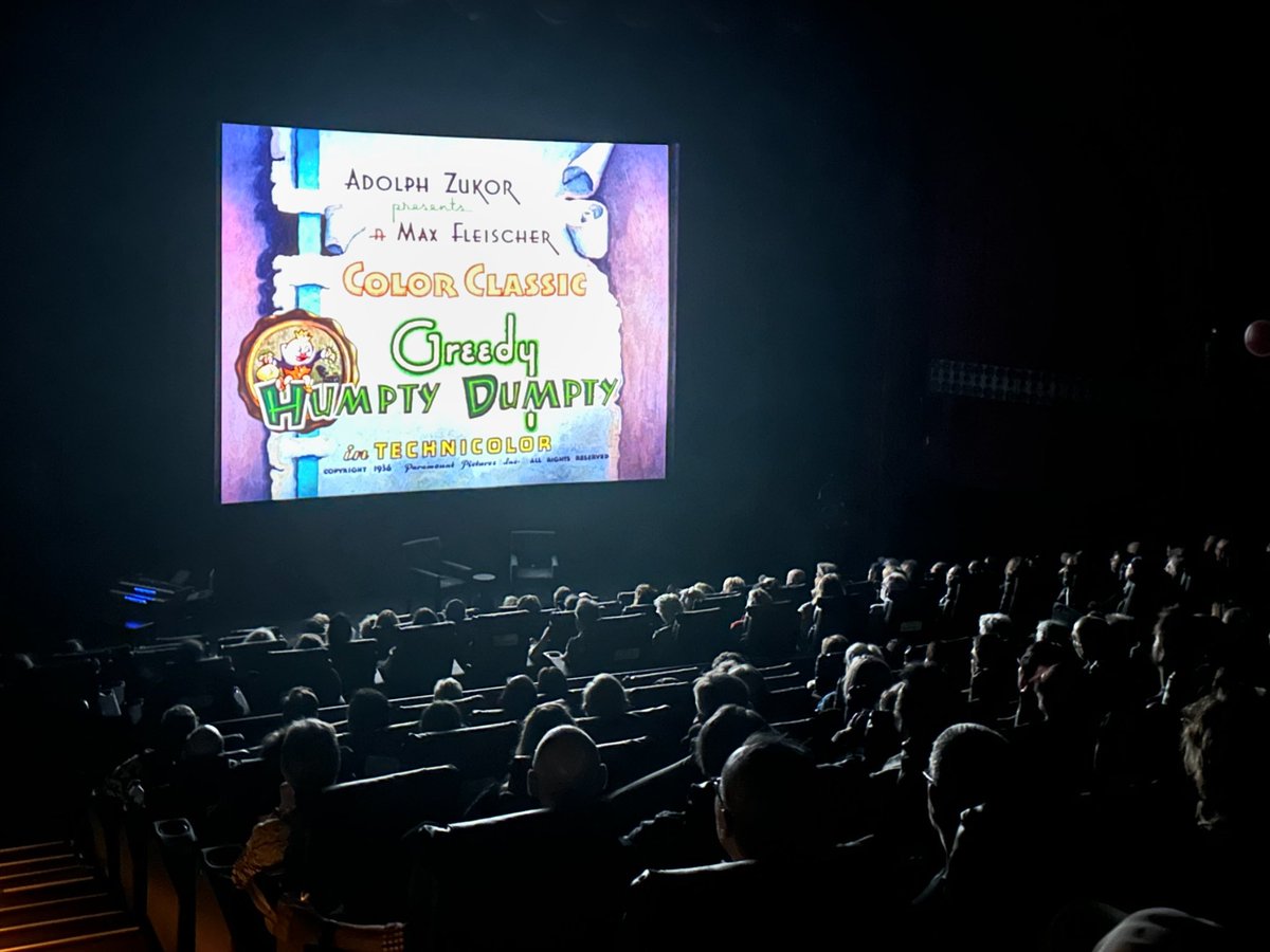 🎞️Always a thrill getting to watch Fleischer Cartoons with a packed crowd! The new restorations looked GORGEOUS on the big screen!🎞️ Big thanks to @Film_Foundation @SethMacFarlane @UCLAFTVArchive @tcm @silentfilmmusic #tcmff #FleischerStudios