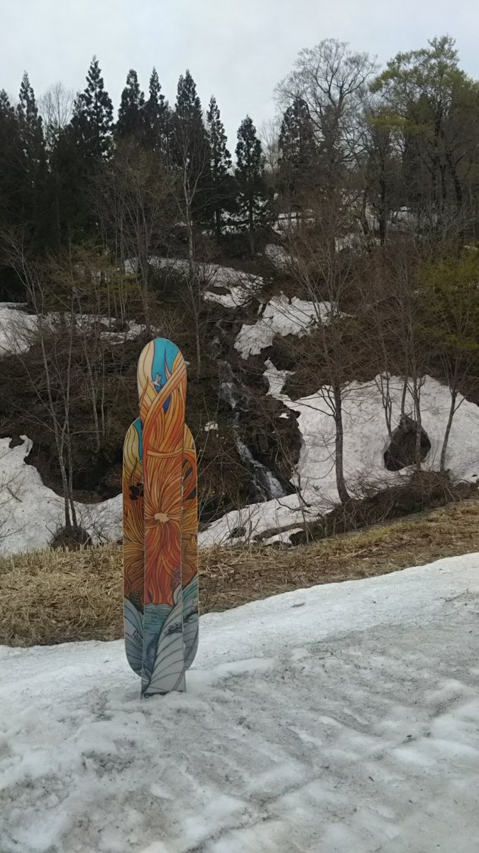 jack_snow's tweet image. スノスケしようぜ！（笑）
これはハマりますよ🤣

当店でレンタル可能です。ぜひご利用くださいませ！
みんなでワイワイやりましょー🤣🤣

#peacemakersnowskate
#スノスケ
#スノースケート 
#スノースケートレンタル 
#スノスケハイシーズン 
#こりゃハマる