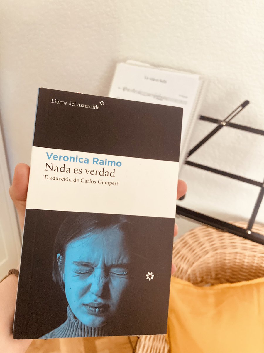 No sé quién de todas le dijisteis a mi tía que me regalara este libro para partirme de risa. Pero gracias una vez más @mugalibros 🙌🏼