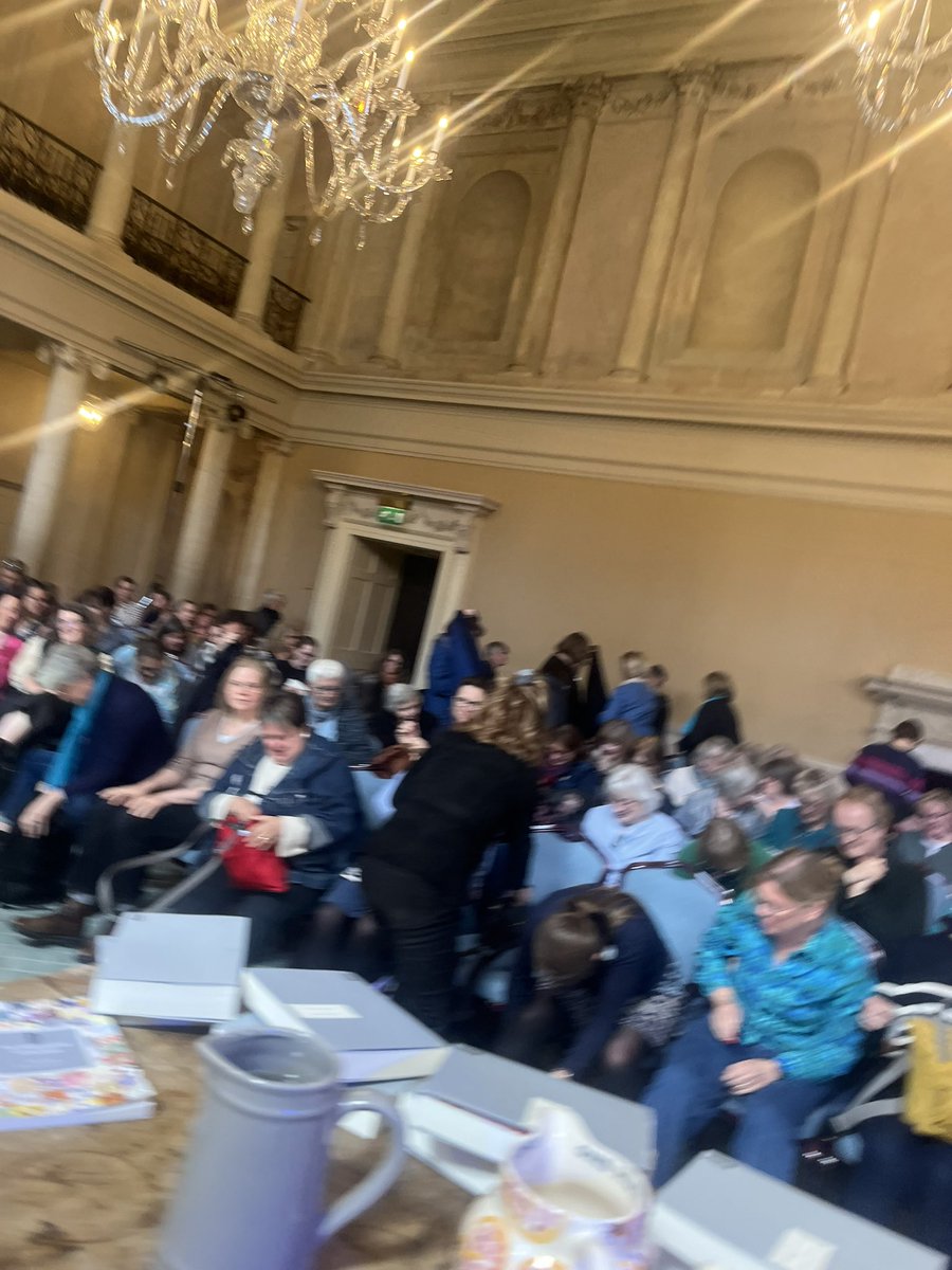 Possibly my best event ever! Talking about our favourite @PersephoneBooks (hard to choose) in The (stunning) Assembly Rooms with a wonderful audience. I’m still buzzing, feel like Miss Pettigrew on her best day. @NotRollergirl thank you ☺️