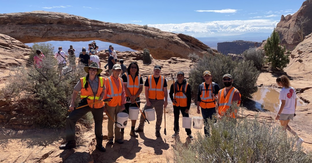 Thank you to each and every volunteer in Canyonlands– your work is greatly appreciated! In 2023, more than 100 people volunteered over 16,000 hours throughout the park districts! #NationalParkWeek #NPSVolunteer