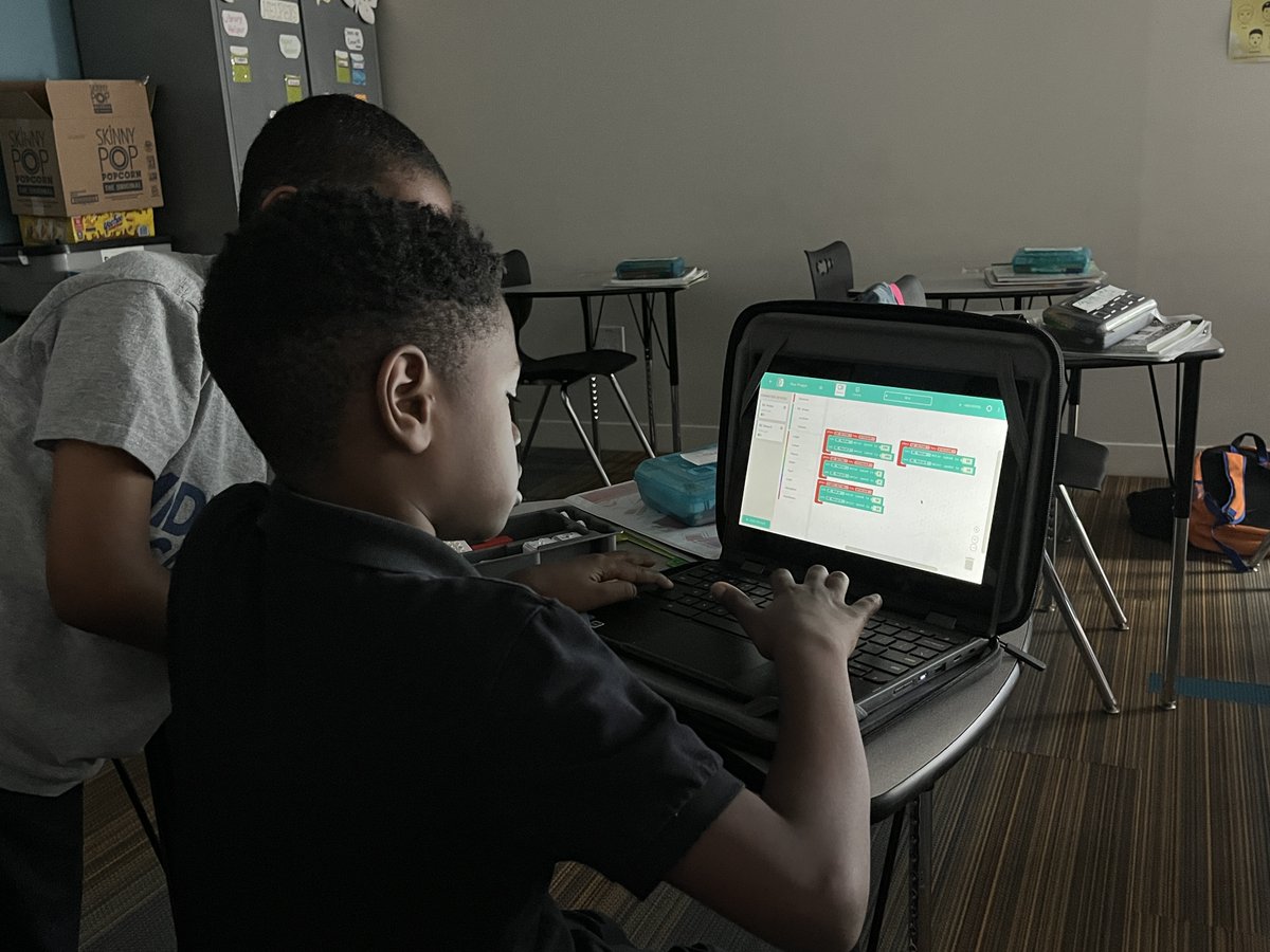 Future coders + computer scientists at work! 💻 Our #PowerProject students love their @SAMLabs lessons! #FutureCoders #CodingForKids #Innovation #Tech #LearnCoding #STEAM #STEM