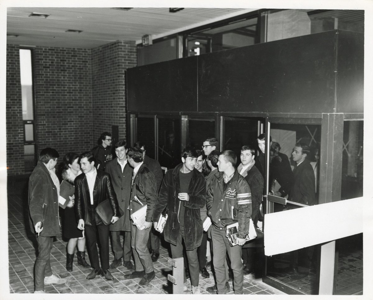 CU_Archives's tweet photo. #ArchivesAtoZ. U is for University. In 1974 Loyola College &amp; Sir George Williams University merged into Concordia University. In its inaugural year, enrolment was 4373 students; in 2022-2023 enrollment was a staggering 49,898 students!
photo: UCS  #fromthearchives #CU_Archives https://t.co/TQw66GdF0p