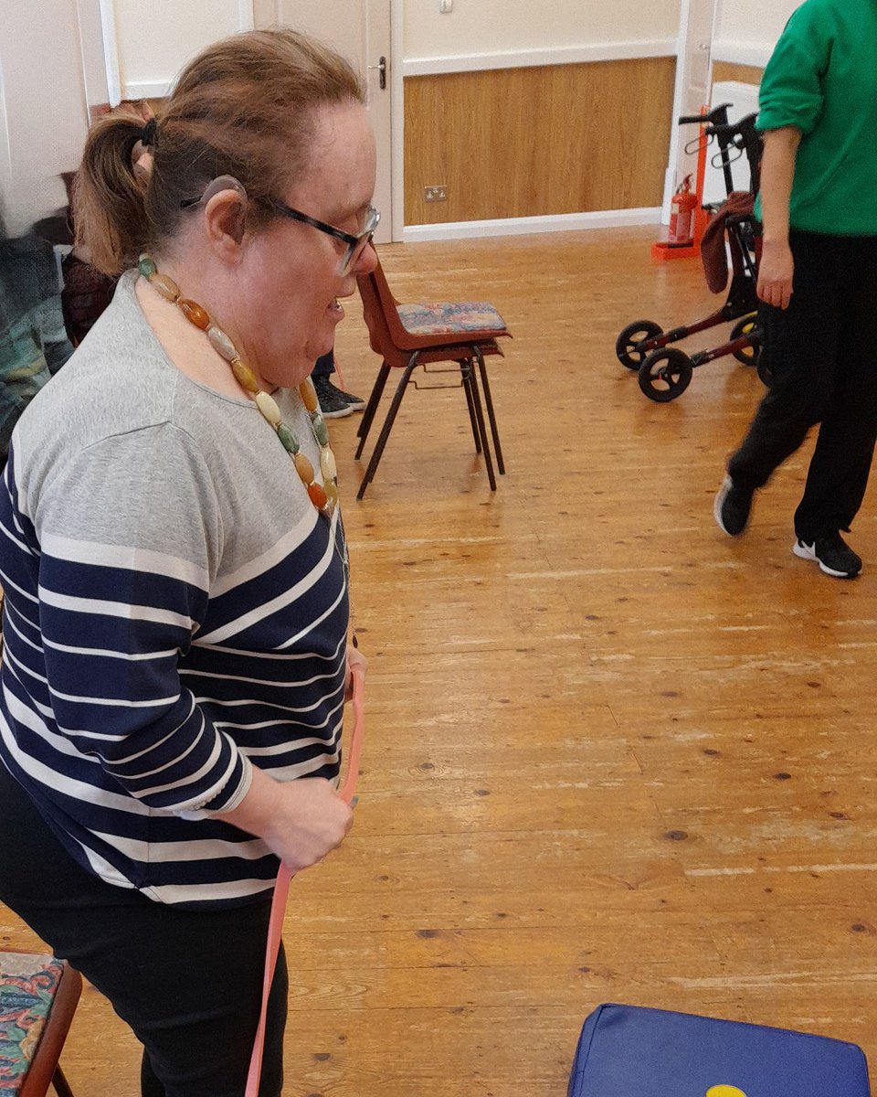 LisieuxTrust's tweet photo. Gillian loves it at Stretch Class, here she is deep in her workout! Keep fit and nutrition advice is very important to many of the Tenants and Residents  #StretchClass #FitnessJourney #HealthyLifestyle #ActiveLiving #HealthyHabits @envolvewellness https://t.co/ebjO6yBwiZ