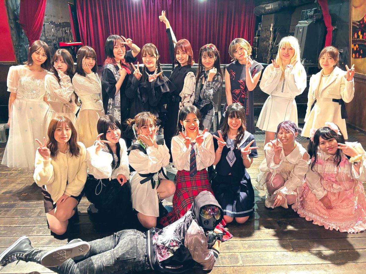 sakurazukiamu's tweet photo. 本日の出演者様と！
こういう集合のお写真って
飴夢、ライブで初めて💗
ありがとうございます！
個別のお写真は、
深夜から明日にアップします！
#NewDirectionvol7
#ND7
#渋谷ライブ
#渋谷スターラウンジ https://t.co/CaBWbe4fC8