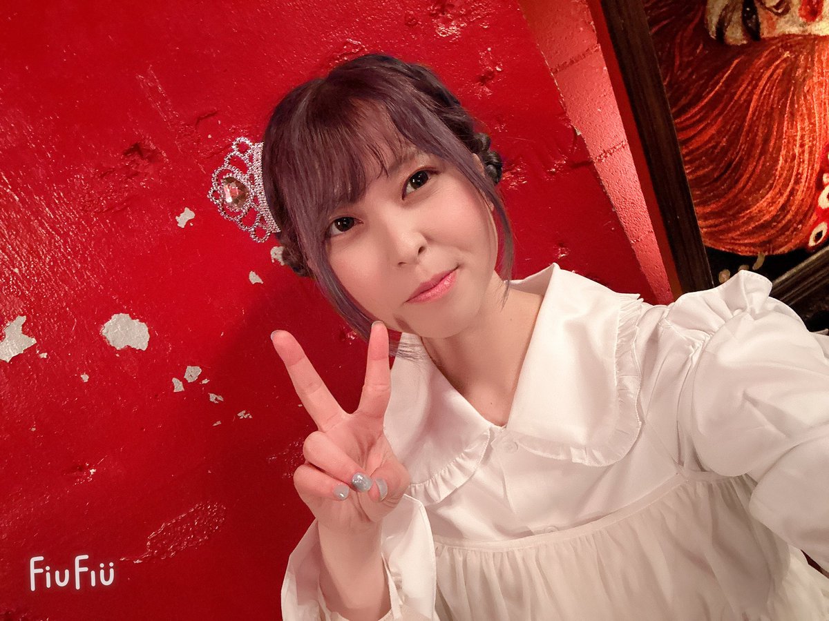 A_KI_NA_1127's tweet photo. New Direction vol.7にお越しいただき
本当にありがとうございました!
毎回差し入れもありがとね〜(#´ᗜ`#)ニコニコ
目標達成にはならなかったけどみんなが
盛り上げてくれたおかげでめちゃめちゃ
楽しかったです!
撮ってもらった写真はまた後ほど〜
#ND7 #渋谷 #Starlounge https://t.co/MubeijYbwM