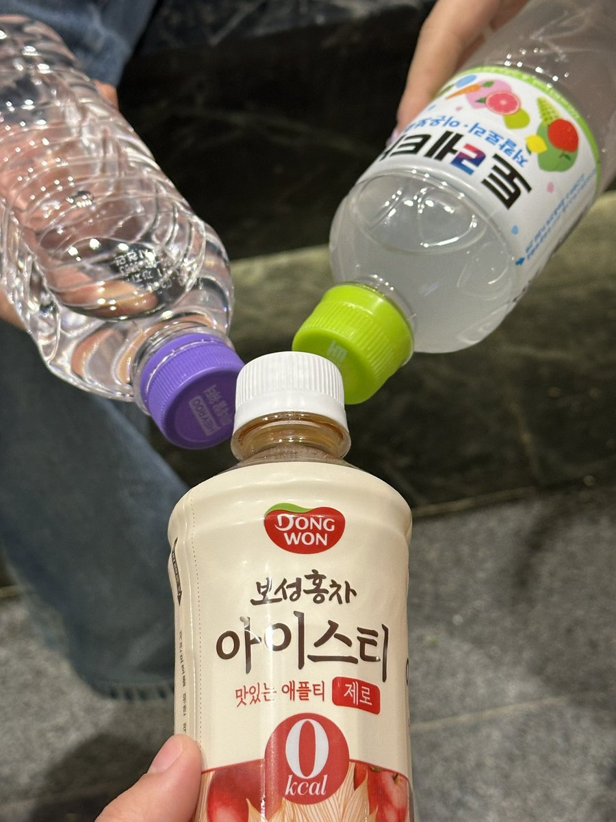 🗯️ 하루종일 보넥도 talk club 🧎🏻‍♀️…
<a href="/leeeeehann/">어항...</a> <a href="/Knockxx2/">기니</a>