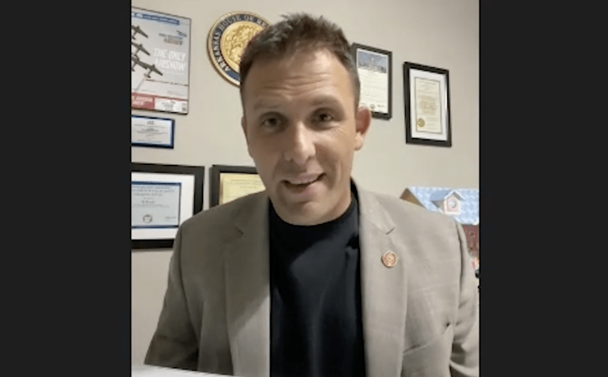 #arpx From today's @CapitolViewAR - Rep. @RJHawk discusses Monday's Hoops for Kids Sake, the week at #arleg and his thoughts on the late Sen. David Pryor > youtu.be/y4OP7XMHZVg