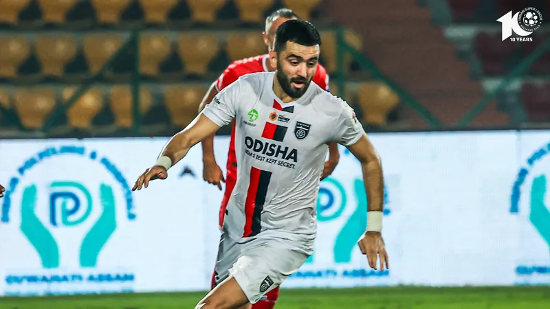 39.8 - @OdishaFC's Ahmed Jahouh has averaged 39.8 forwarded passes per game in the 2023-24 @IndSuperLeague season, the highest such aggregate of any player in a single #ISL season; Jahouh has logged a 69.2% accuracy in forward passes this season (550/795 successful). Top. #ISL10
