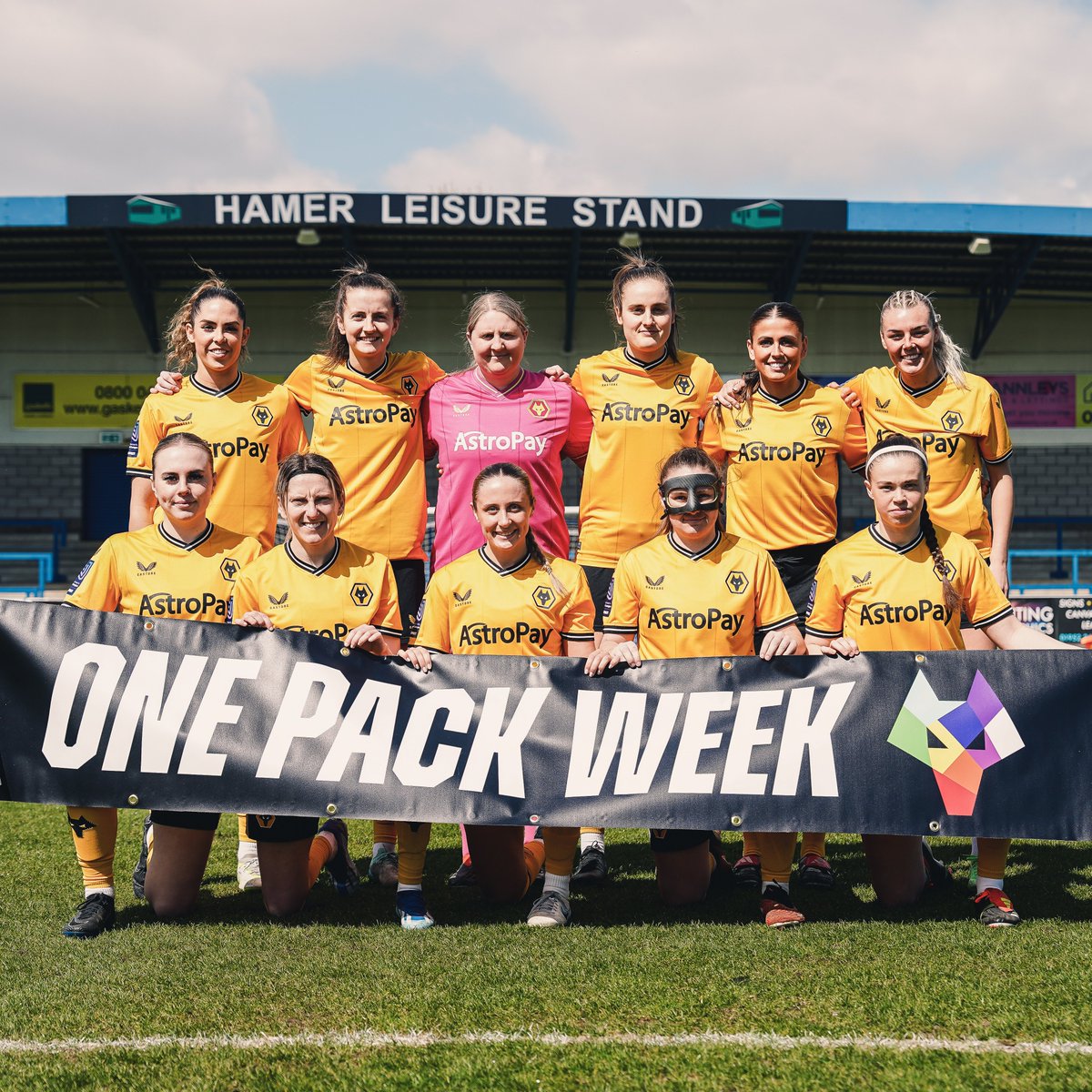 WolvesWomen's tweet photo. #OnePackWeek 🐺 https://t.co/jmhm2fuTTy
