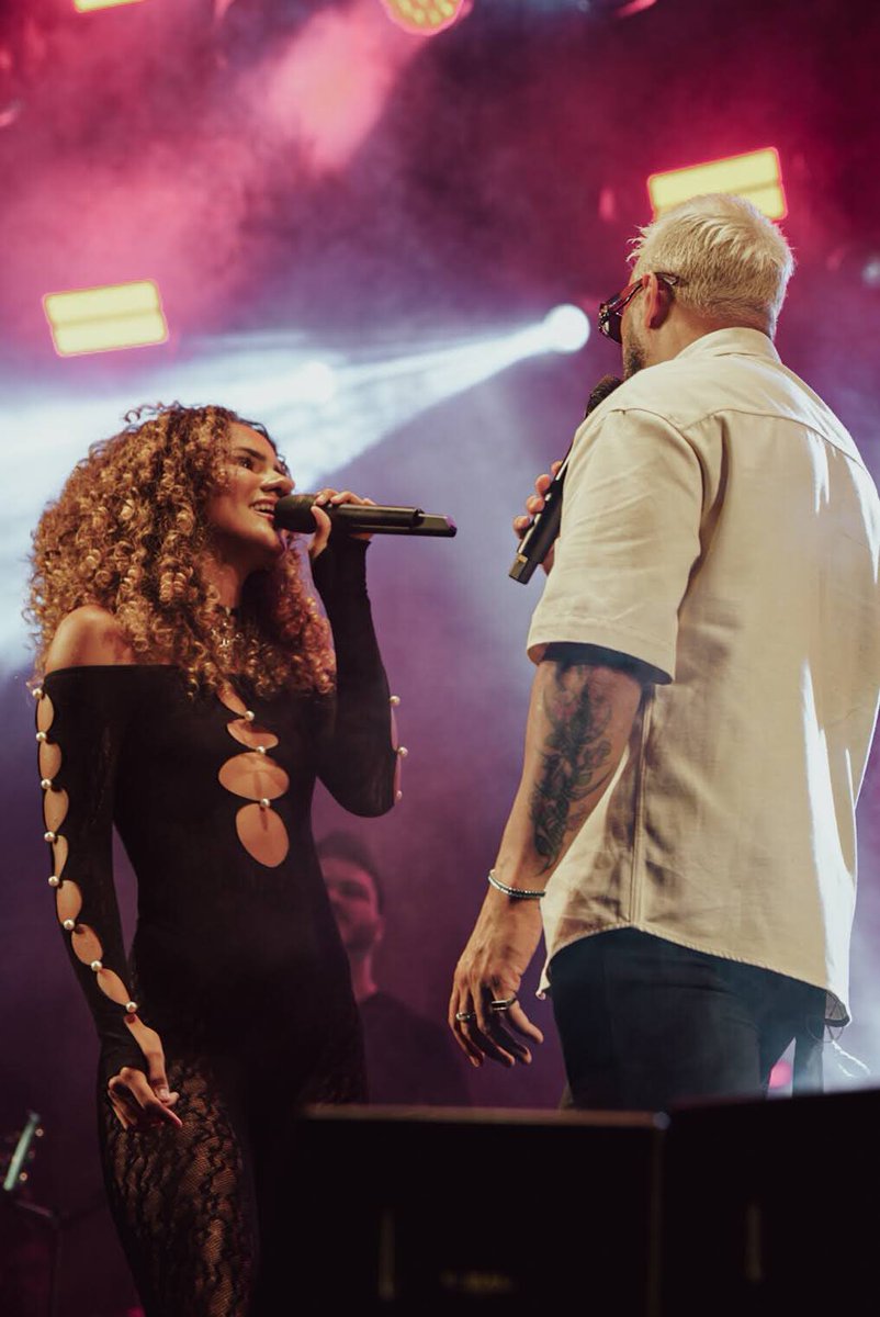 marcelosabotage's tweet photo. #pegavisão @maluoriginal @CantorBelo 🌟
Acredite em si mesmo,e você será imparável,cada dia é uma nova oportunidade para brilhar,se você pode sonhar,você pode realizar,a persistência te leva a realização,a jornada mais longa começa com um único passo,sua determinação https://t.co/Ehfb856KRY