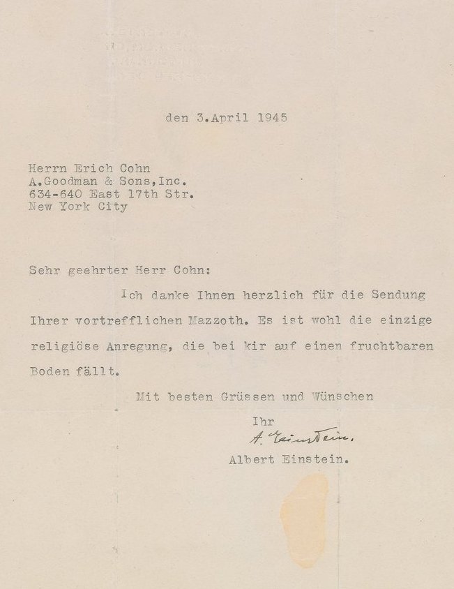In April 1945, Albert Einstein thanked a New York bakery for its #Passover gift of matzo (traditional unleavened bread): tabletmag.com/sections/news/…