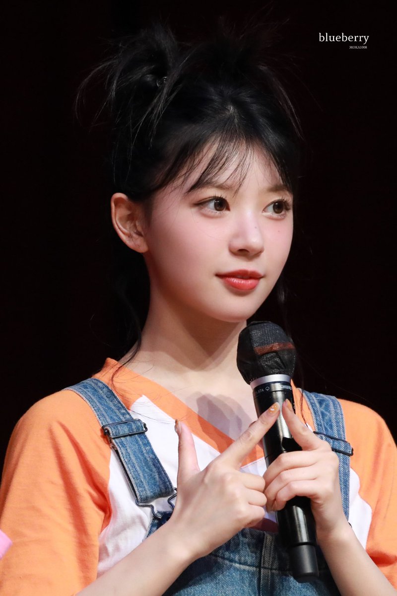 blueberry1008's tweet photo. 240421 팬파티
#ILLIT #아일릿 #MOKA #모카 https://t.co/Cafa30aavm