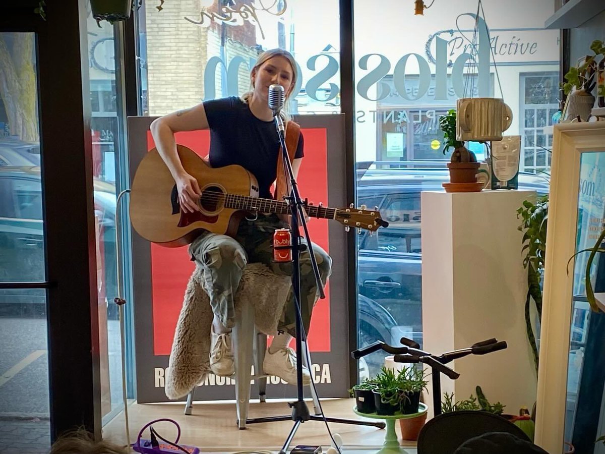Fresh from her performance at Roots North Music Festival, SAMMY will be in for Music Day, Staff are cleaning up after Glitz it Up, and there’s space for drop-in fun!

#orillia #youth #orilliayouthcentre #sunday #musicday #weekend