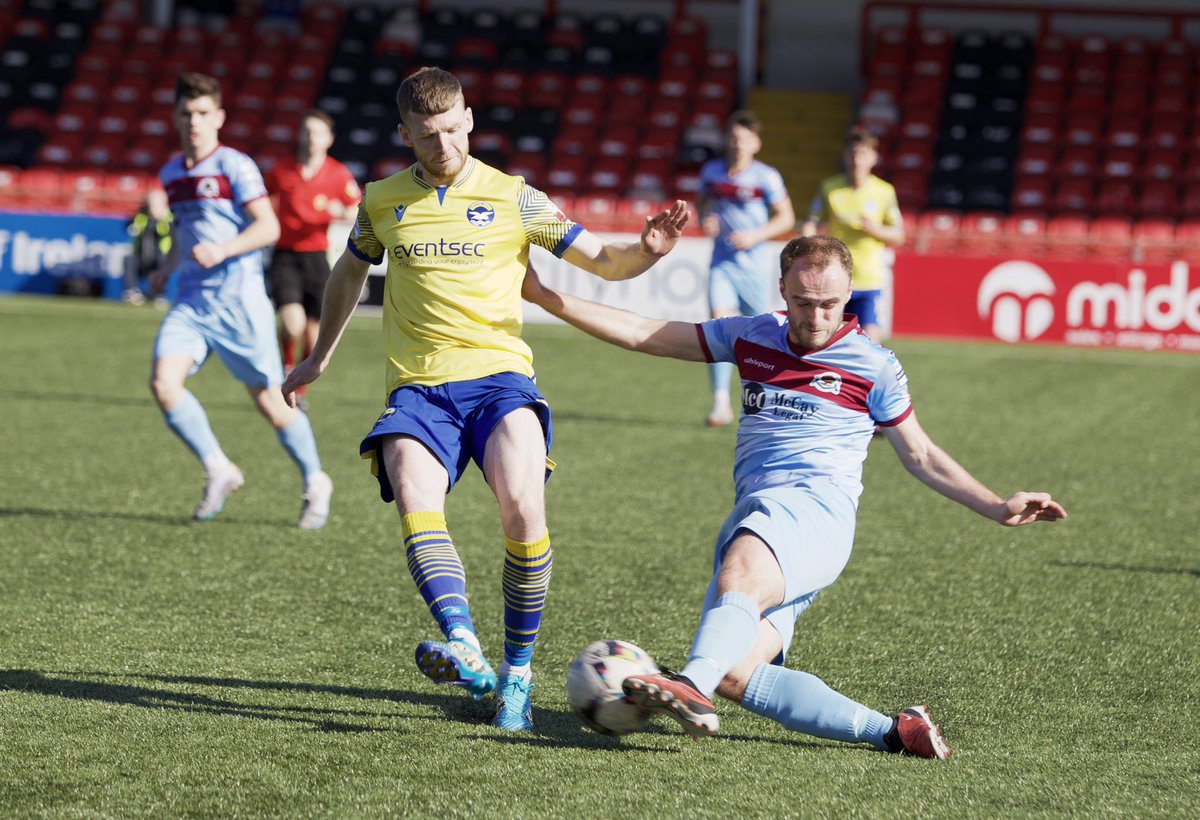 ChrisBeverland's tweet photo. A draw between @bangorfc and @Institute_FC in the @OfficialNIFL https://t.co/Ezsj8Vql6l