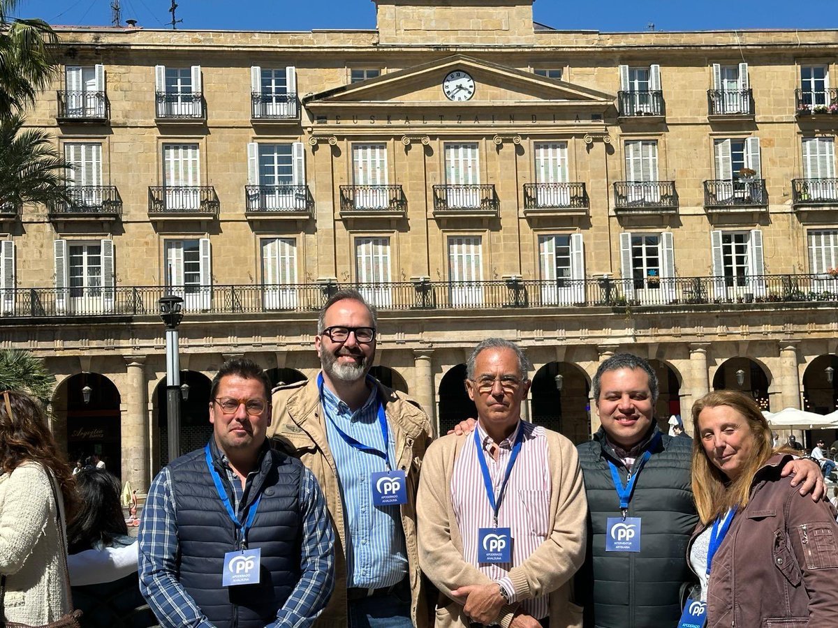 Nunca se había visto en el País Vasco una marea azul tan importante del @ppmadrid apoyando a nuestros extraordinarios compañeros del @PPVasco. ¡Mucha suerte!