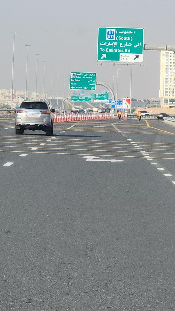 #RoadClosure #D54 after Global Village near The Villa towards DSO is still closed due to water logging. Authorities are working round the clock to resolve the issue. #Dubai