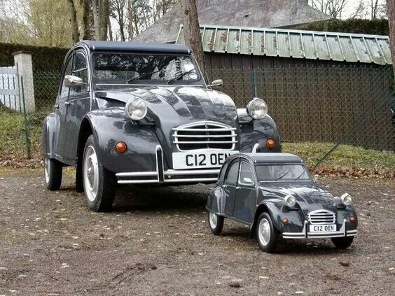 A #2CV & a 0.5CV?