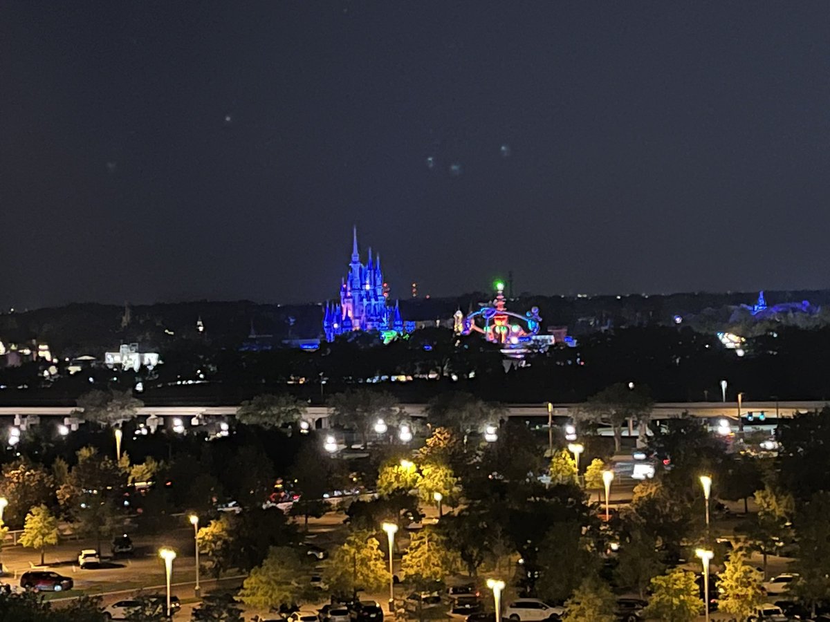 Tim_tam00's tweet photo. 初アメリカ！フロリダWDW！ https://t.co/MZoJ6E4k5j
