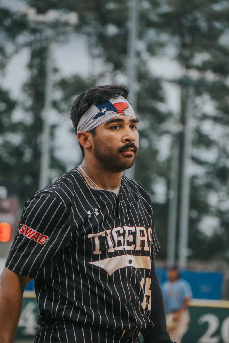 TXSOBASEBALL's tweet photo. Change of Schedule ❗️❗️
Game Time is Now @ 3pm
Come out and Enjoy some Tiger ⚾️
📍 MacGregor Park https://t.co/4mVNlGzOZB