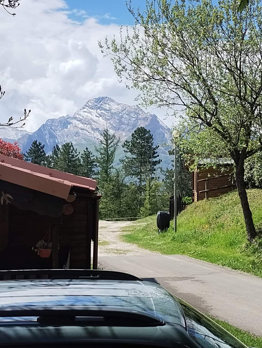 Il Pisanino ieri visto da me sempre innevato. Garfagnana. Buona Domenica a tutti.👋