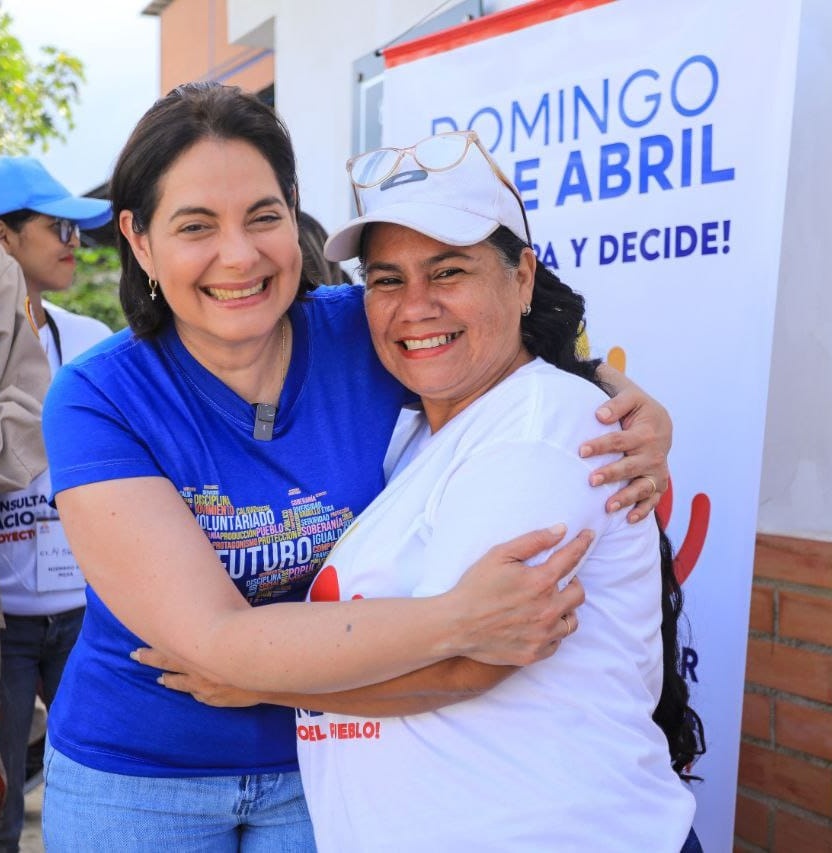 Gabrielasjr's tweet photo. Aquí estamos en comunidad participando en la Consulta Popular como un ejercicio de la democracia directa, donde el pueblo toma las de decisiones.

Somos parte fundamental de la construcción de un país más justo, próspero y democrático, que aporta soluciones y promueve futuro.

¡Ven a participa! 🇻🇪

#PoderPopularEnVanguardia
#CienciaParaLaVida