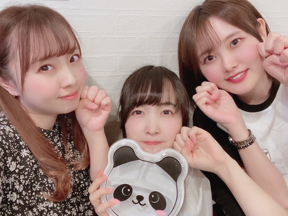 merucandyfruit's tweet photo. 4月のぱんばんだカフェ🐼🌸
お手伝いぱんだちゃんでした！

お花見のパンダ弁当&amp;かわいいデザートのセットで春を大満喫✨
3部ともありがとうございました！
また5月にあいましょー🌕 https://t.co/k2gv55O9ac