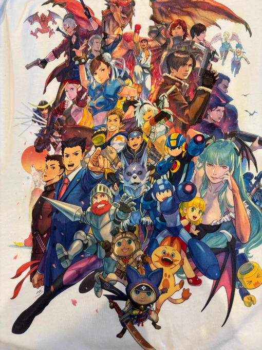 Tシャツ繋がりなので話しますが、塗先生イラストのカプコン40周年のUT買ったよ!ヒューヒュー超カッコイイ!これも柔道の稽古で着ようCAPCOM 40th UT(半袖・オーバーサイズフィット) #UNIQLO 