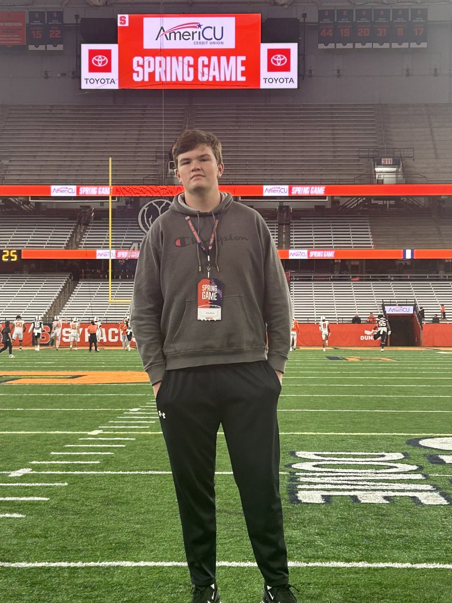 Had a great time yesterday at the @CuseFootball spring game thank you @allpraisesdue7 for the invite @FranBrownCuse @AlexKellyCuse @drwilliams131 @CoachJeffMoore
