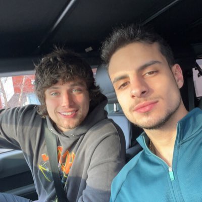 mrswilliamwhit1's tweet photo. Anyone else excited to see these two today?? π€π
#twoyearsagotoday #slidebacksunday
#canadiancousins
#alwaysloved #nomatterwhat
#williamwhite #adamvatsis https://t.co/WGsGf0WfQL