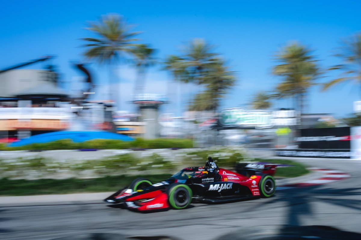 It’s RACE DAY here in Long Beach!🏝️🏁

📍: @GPLongBeach 
⏰: 3 pm ET / 12 pm PT
📺: @USANetwork