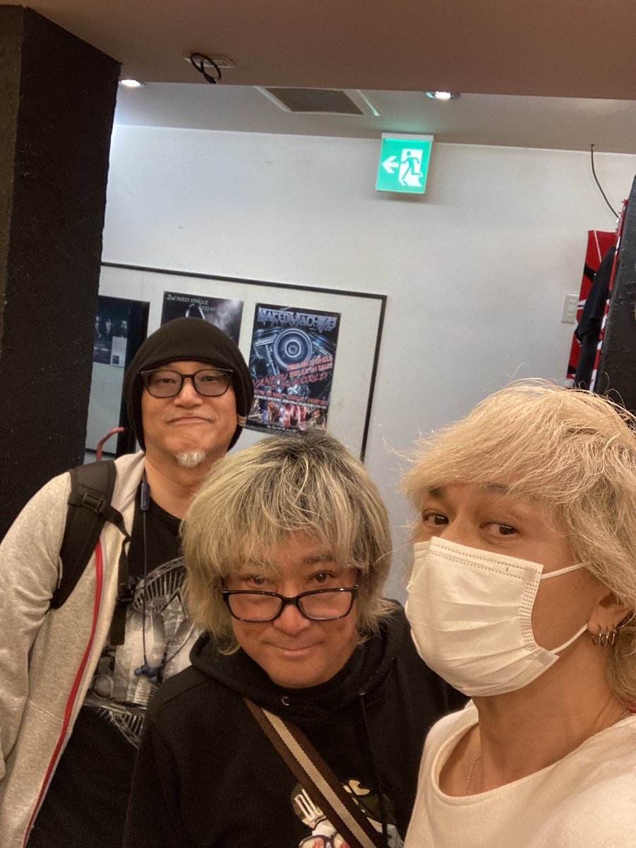 no1bu1no2bu2glf's tweet photo. リズム隊リハ終了しましたー🤘
studioRoseとても綺麗な良いスタジオでした😁オーナーでsingerの有待さん、お世話になりましたー。また利用させていただきます🙇♂️#baysidekid #studioRose #青葉台 #リハーサルスタジオ https://t.co/YiKprKrFLS