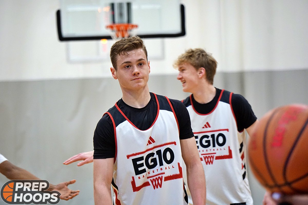 .@hudson_horvath was HOOPIN this morning. He led his EG10 17U team to an impressive win and he was getting it all done. I like the IQ on this kid. He knows when to attack for himself and then when to create for others. #PHTheStage @PHCircuit