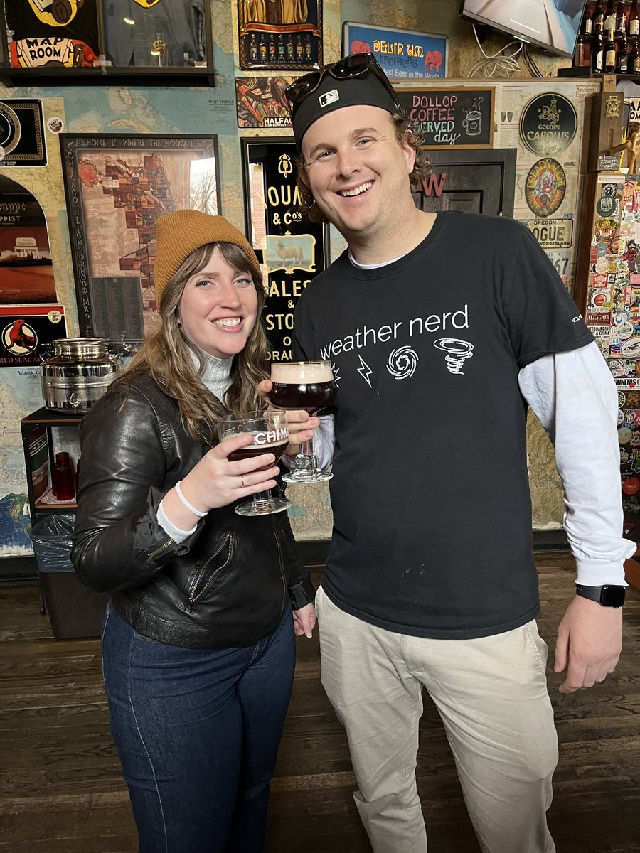 MrDolan14's tweet photo. Just a Weather Nerd at the Map Room.
#SupportChicagoBars #citybeautiful #WeekendRecap https://t.co/h6CplFjV4O