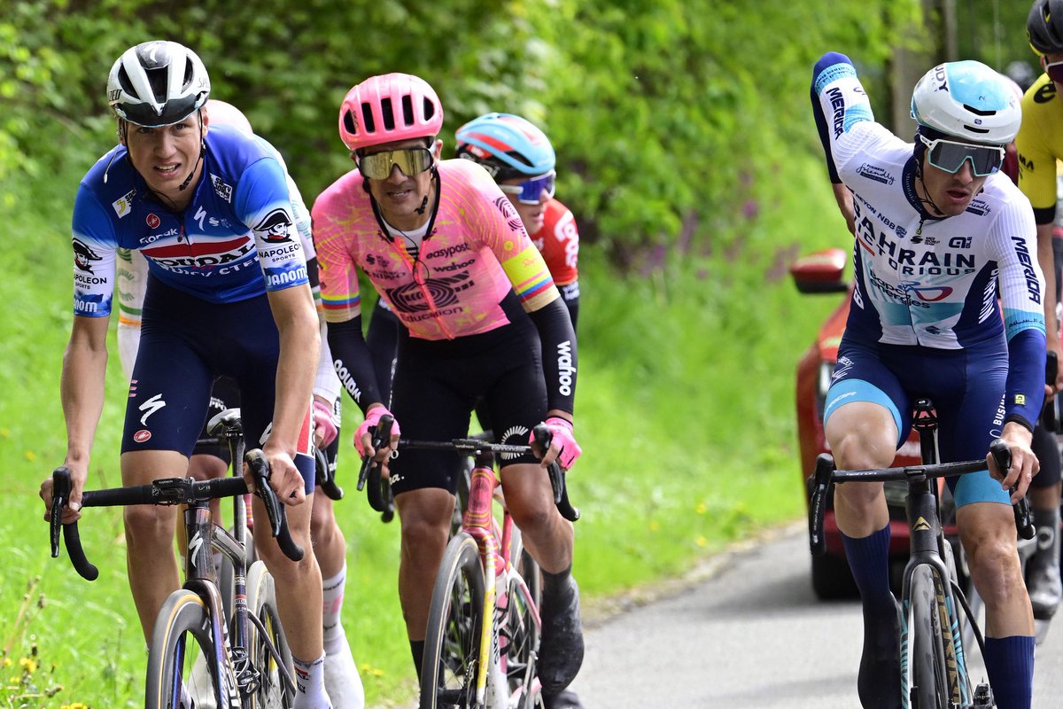 🇧🇪 #LBL 

1️⃣0️⃣ km to go 

@PelloBilbao1990 is still in the running for a place on the podium in Liège @LiegeBastogneL 

#RideAsOne #rideforGino 

📸 @SprintCycling