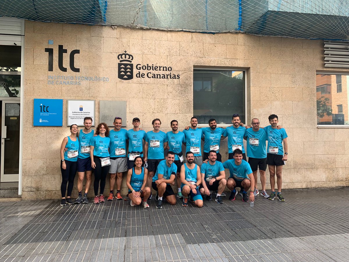 ITCCANARIAS's tweet photo. 🏃Defendimos con orgullo la camiseta #ITC_GobCan en la #Carreradelasempresas celebrada hoy en la capital grancanaria

🏆✌¡Además conseguimos podio en la modalidad de 10km mixto!

🙌Enhorabuena a todo el equipo por su compañerismo y entrega a la causa
#AvanzamosInvestigando #C7CE https://t.co/Km4F5NTM4C
