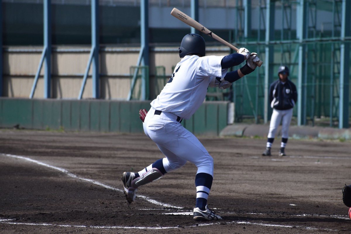 tttttaru_717's tweet photo. 4/20
JR北海道　4-7⚫️
航空自衛隊千歳　5-3⚪️

4/21
日本製鉄室蘭シャークス　5×-4⚪️

自衛隊戦で川村亮太（知内③）が決勝となる2ラン本塁打、シャークス戦では常谷拓輝（札幌静修③）がサヨナラ満塁本塁打を放ち勝利。レギュラー争いはさらに激化。
リーグ戦まであと9日！ https://t.co/MZUDxGQphc