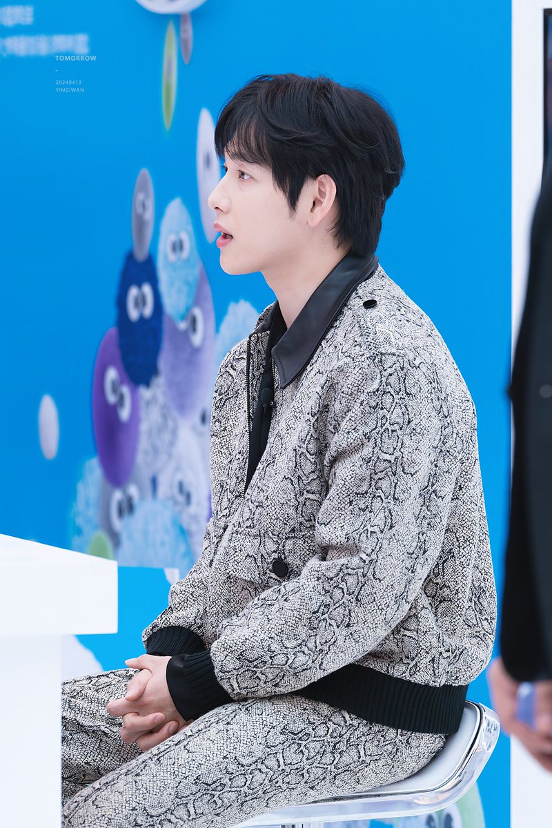 내일/tomorrow tweet media