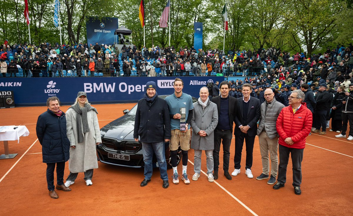 Starkes Finale bei den @BMWOpen24 in #München: Jan-Lennard Struff @Struffitennis gewinnt sein erstes #ATP-Turnier – und dann auch noch Zuhause in Deutschland. Herzlichen Glückwunsch zum Sieg und Respekt an Finalgegner Taylor Fritz. Spitzentennis soll eine verlässliche Heimat in