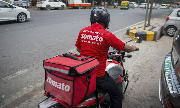 Zomato hiked the platform fee to ₹5!

It had increased to ₹4 from ₹3 back in January