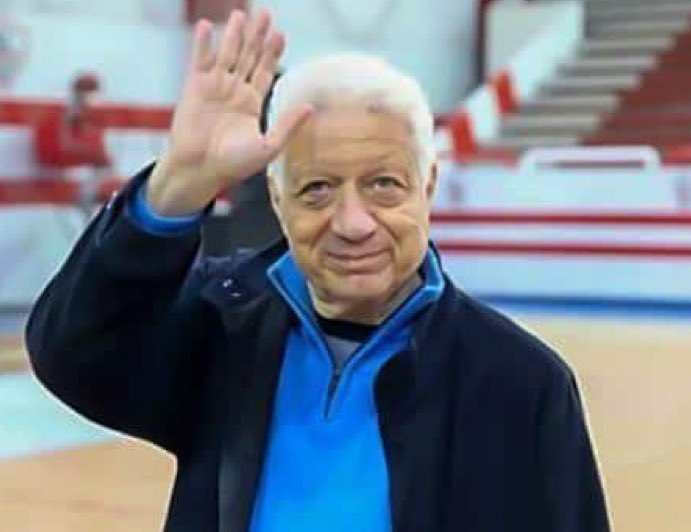 مرتضى منصور :
لما ملحد يسأل فين ربنا اقلع الجزمة واضربه بيها على طول
