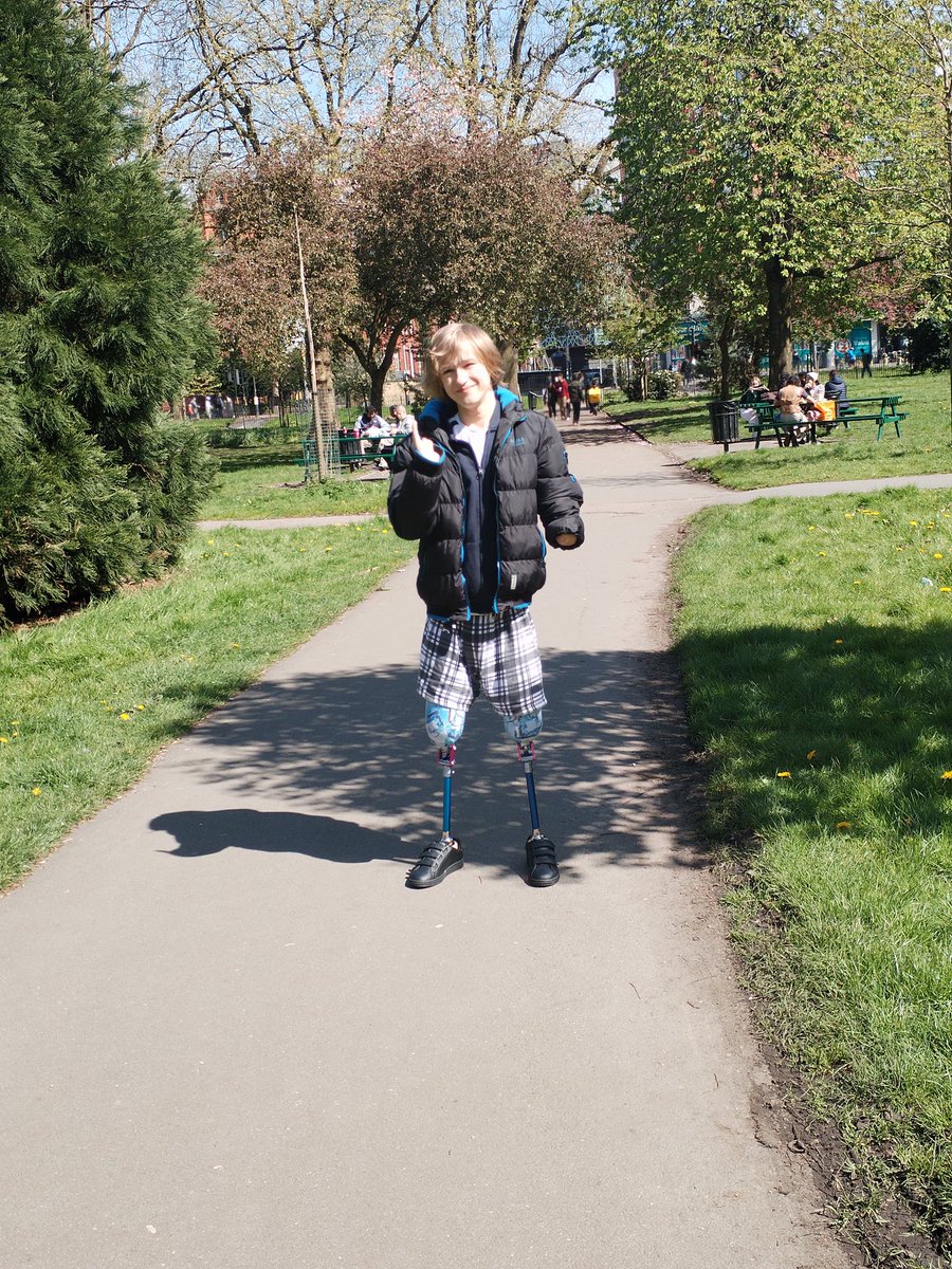 I'm so proud of this Young man, although he's tired and not 100% he's still walked from @RMCH_Ward85 to Whitworth park and to the shops, it's a mighty trip for anyone, he never complains 🙏❤️ he's waving hello 👋