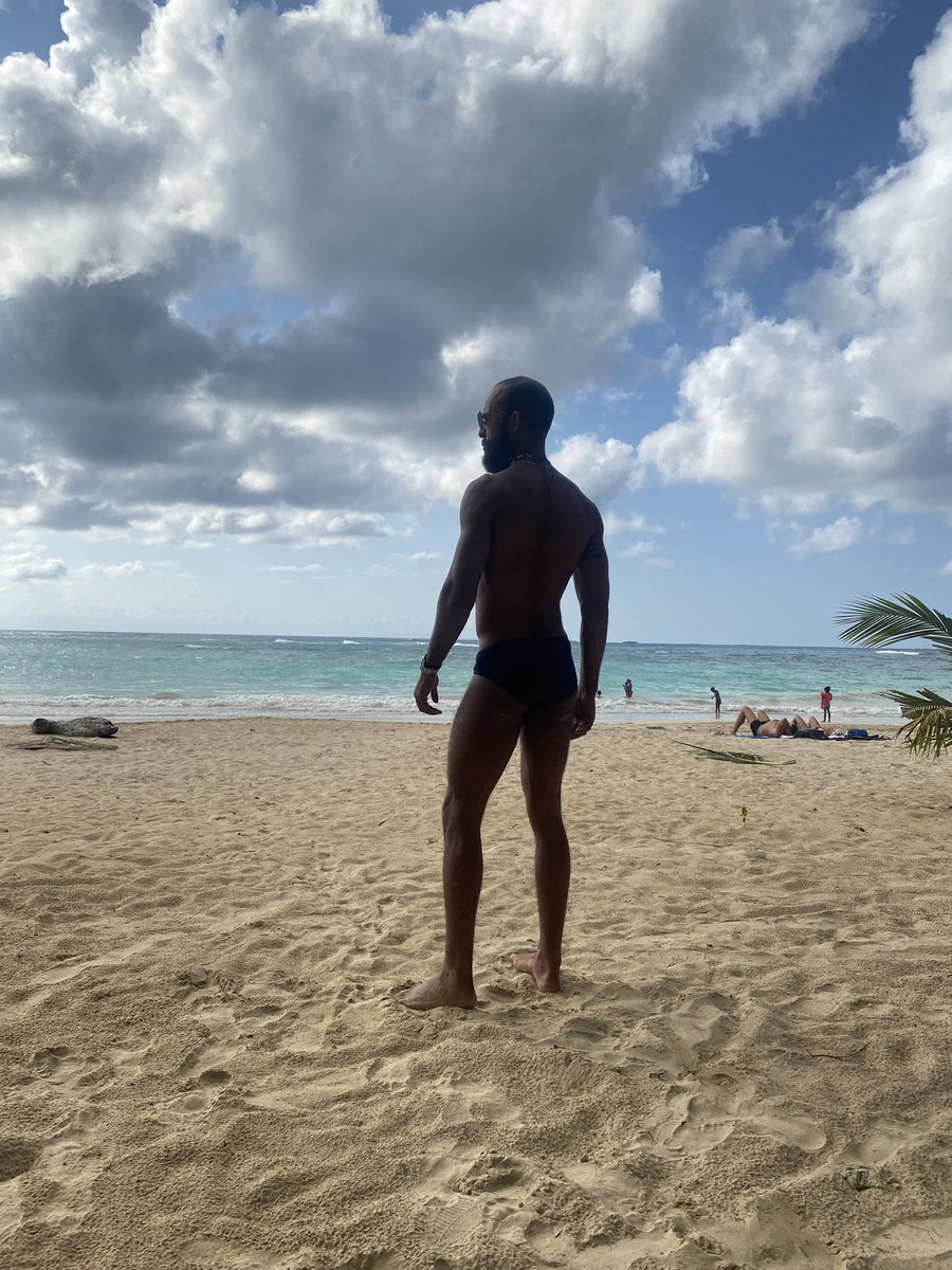 caribefuckboy's tweet photo. Sunday treat ☀️ https://t.co/9Bw0uN0JvQ