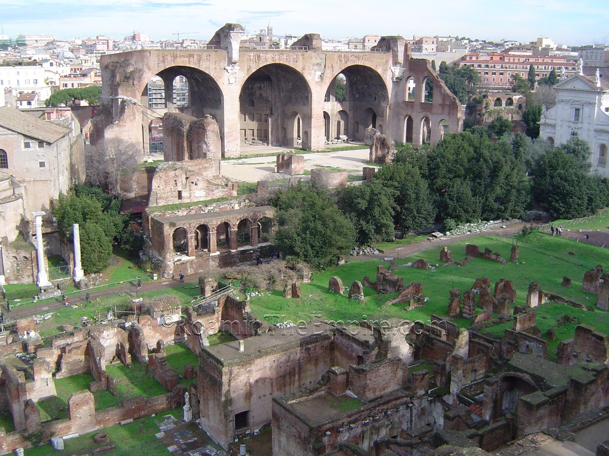 #OnThisDay, the legendary foundation date of the city of Rome; April 21, 753 BCE. Some pics from my very first day in #Rome on my first trip to the city (and Europe) in January of 2009.

#OTD #Archaeology #RomanArchaeology #NataleDiRoma