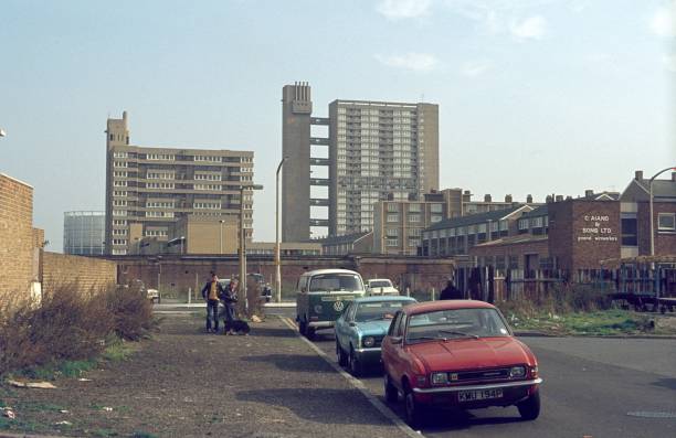 80's London. With a few vehicles from yesteryear, this particular area looks unkempt. But yesterday's London was a city that had so much to offer, and where violent crime wasn't as evident as today. It wasn't perfect, but IT was better. That's all 🇬🇧. #life #society #London