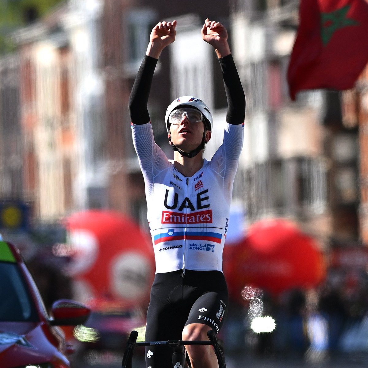 🚀 Rocketing through the Ardennes 🤩 With a solo masterclass at @LiegeBastogneL, @TamauPogi secures the win and equals Mathieu van der Poel's monument tally 💪 #LBL