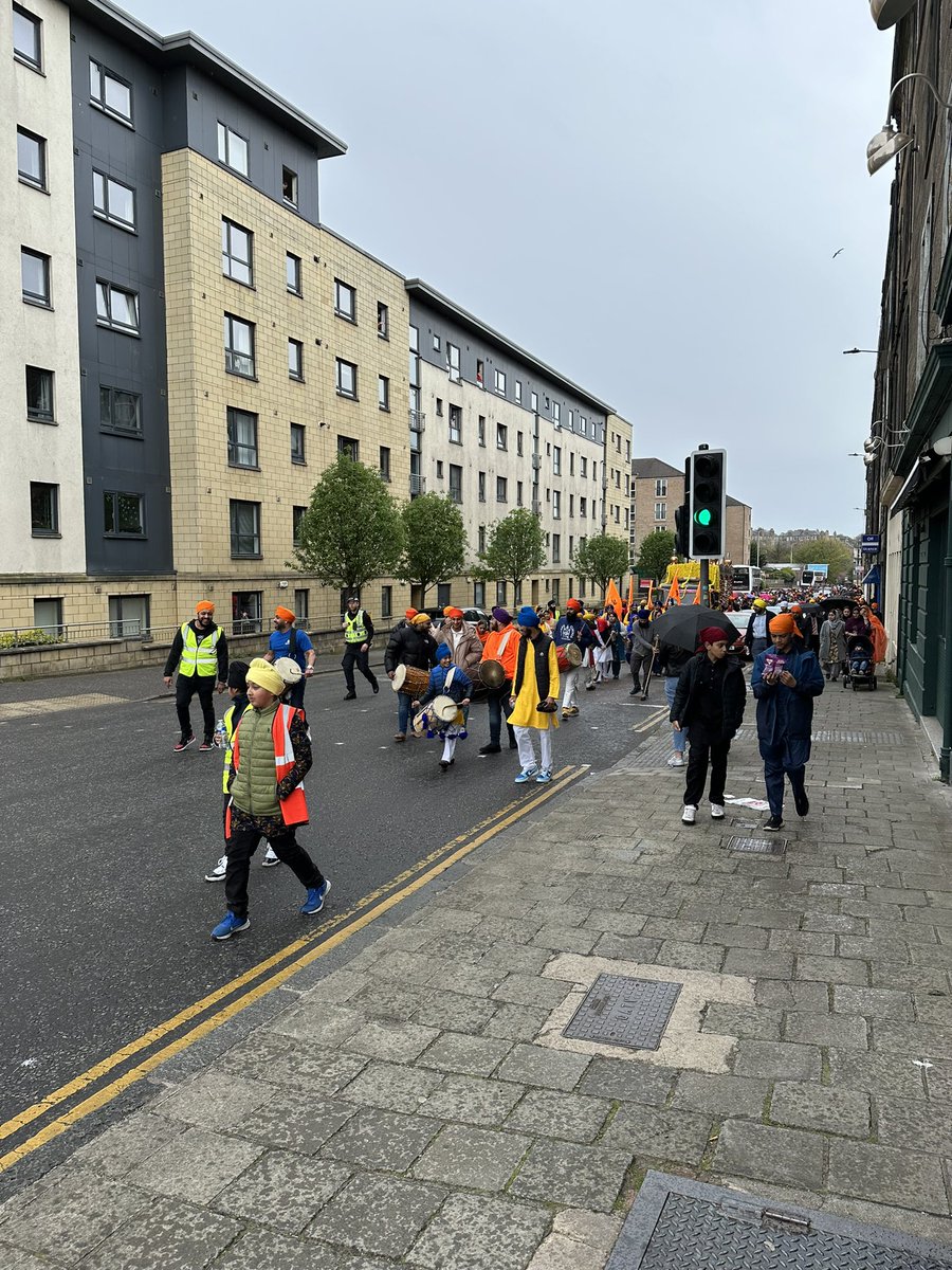 A pleasure to join our Sikh community for #Vaisakhi celebrations - walking together through the local area & then gathering at the Gurdwara in #Leith. Congrats to the organisers & thank you for the kind invitation. Cheers also to @PSOSEdinburgh. Together, #WeAreScotland. 🪯🏴󠁧󠁢󠁳󠁣󠁴󠁿🧡