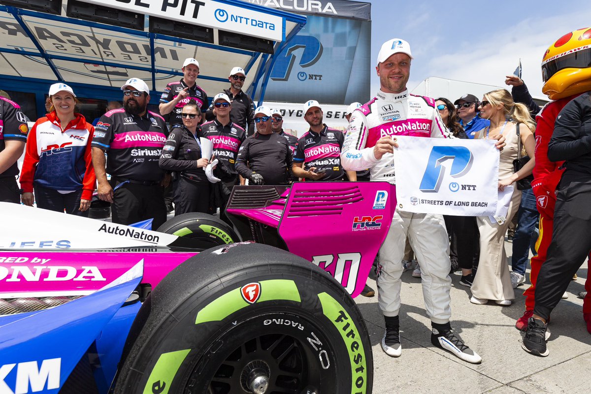 Smiles all around. Let’s keep it up today 🙌🏻 #AGPLB // #DRVPNK