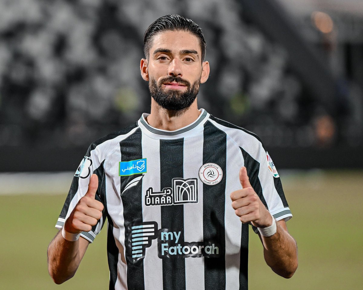 ويل لـ "فواز الصقور" من شر قد أقترب ⏳
-
-
#الاتحاد_الشباب